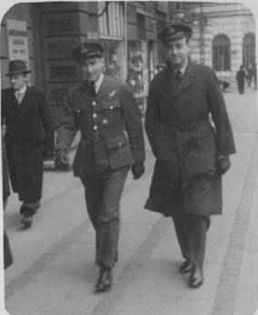 PHOTO Hubert Brooks walking Copenhagen April 1946