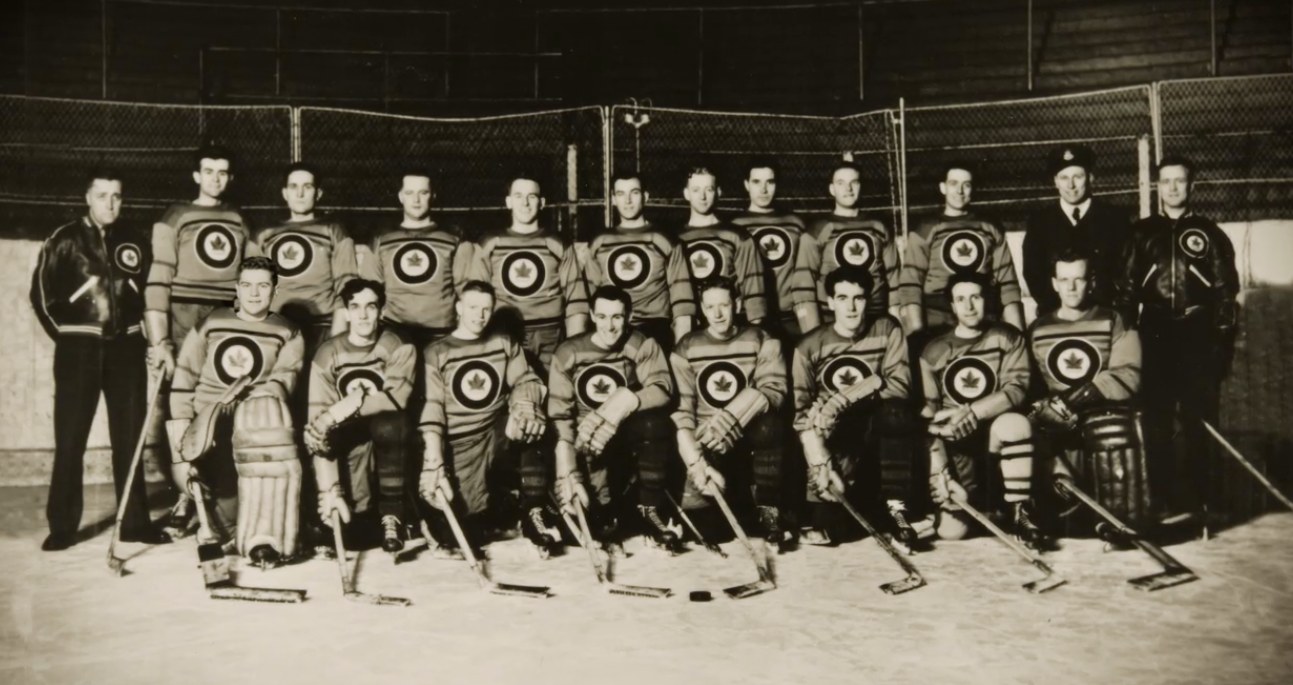 Photo: RCAF Flyers Team Photo Circa January 3  1948 
